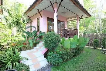 Pinky Bungalows Koh Lanta 3*,